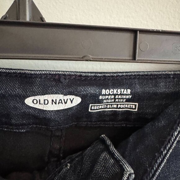 Old Navy Rockstar Super Skinny High Rise Jeans - Picture 2 of 3